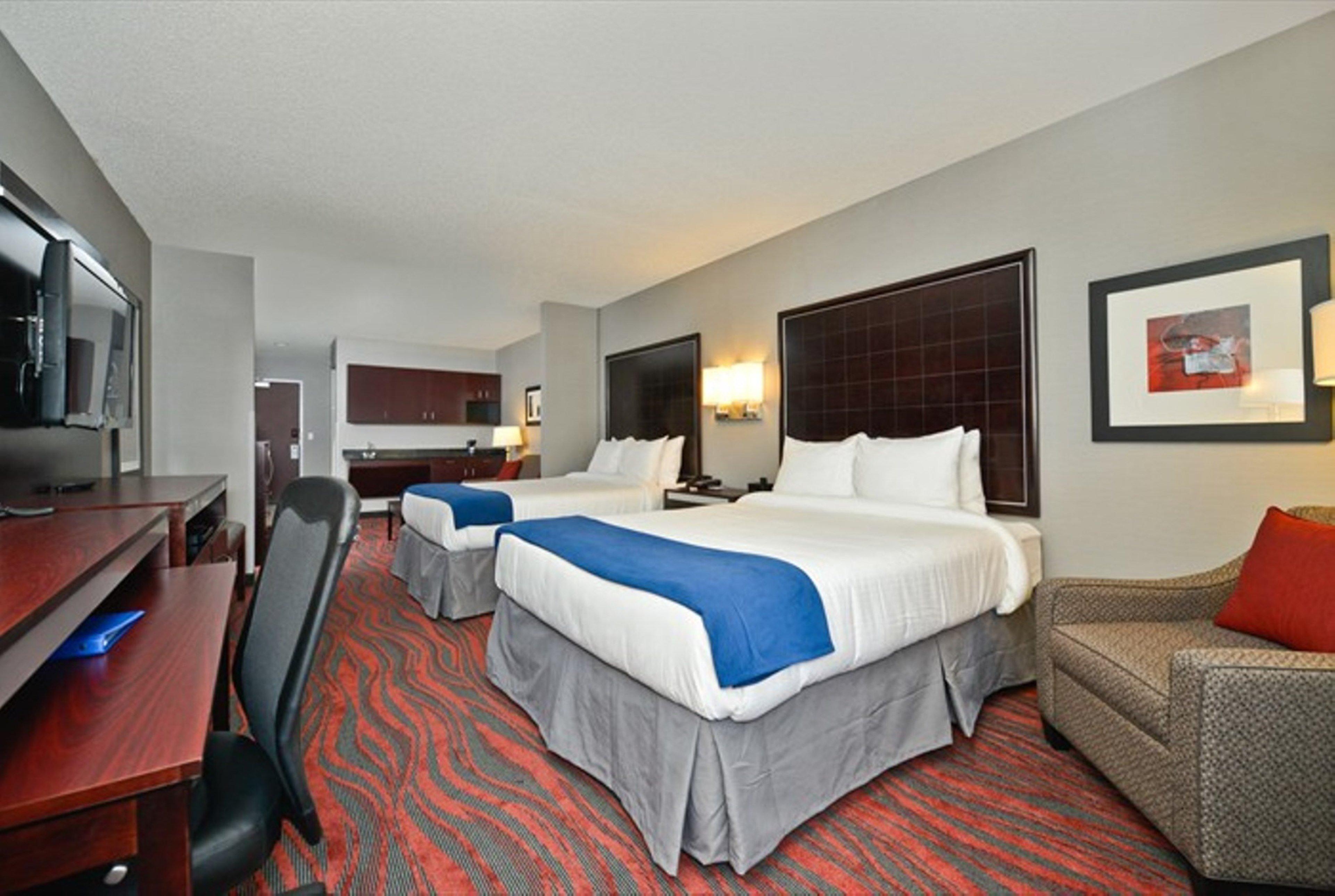 Holiday Inn Express & Suites Utica, An Ihg Hotel Экстерьер фото